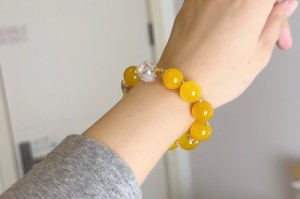 缺土的人带什么最好