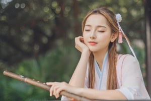 下巴有沟的人命运好吗