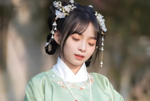 易犯桃花的女人面相特征分析