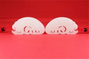 五行哪个适合戴玉镯子
