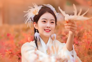拥有旺夫鼻子的面相女人