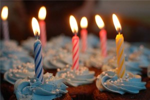梦见过生日是什么意思？