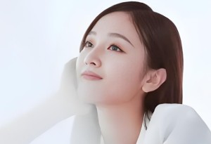 眼睛看你是不是好色一点