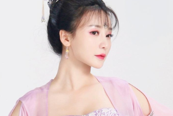 女人面相之嘴尖的女人