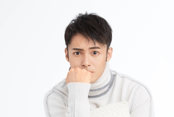 虚情假意玩弄感情男人面相