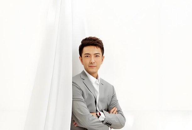 啥面相的男人有钱不变坏
