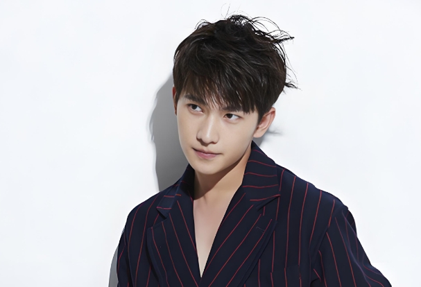 好男人和坏男人的面相比较