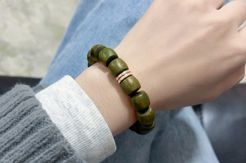 缺木的人佩戴什么饰品最好 缺木的人佩戴什么饰品最好